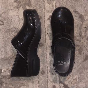 black dansko clogs - size 38 - used